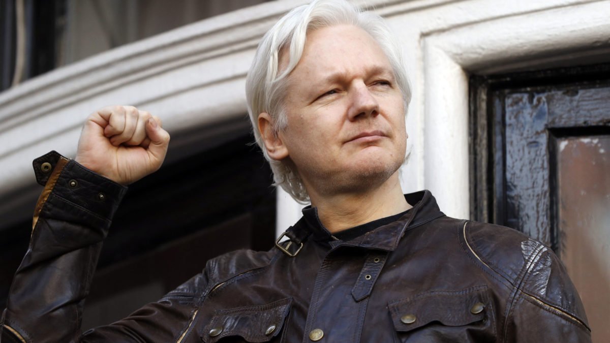 Julian Assange, le fondateur de WikiLeaks arrêté par la police de Londres